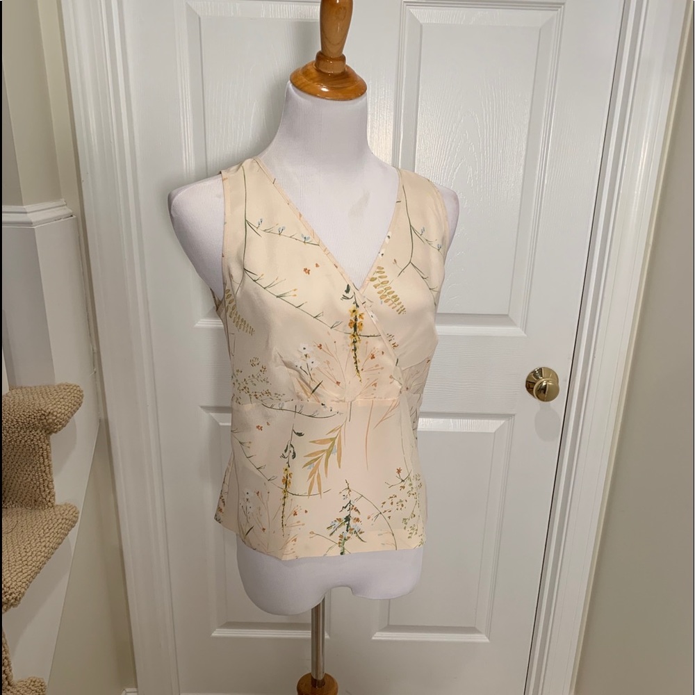 NWOT, Burberry silk top. Delicate floral pattern